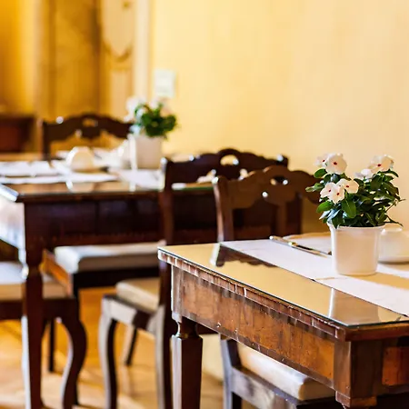 Relais Degli Angeli Residenza D'epoca Oda ve Kahvaltı Siena